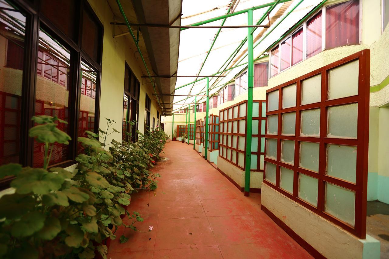 Hotel Charring Cross Ooty Luaran gambar