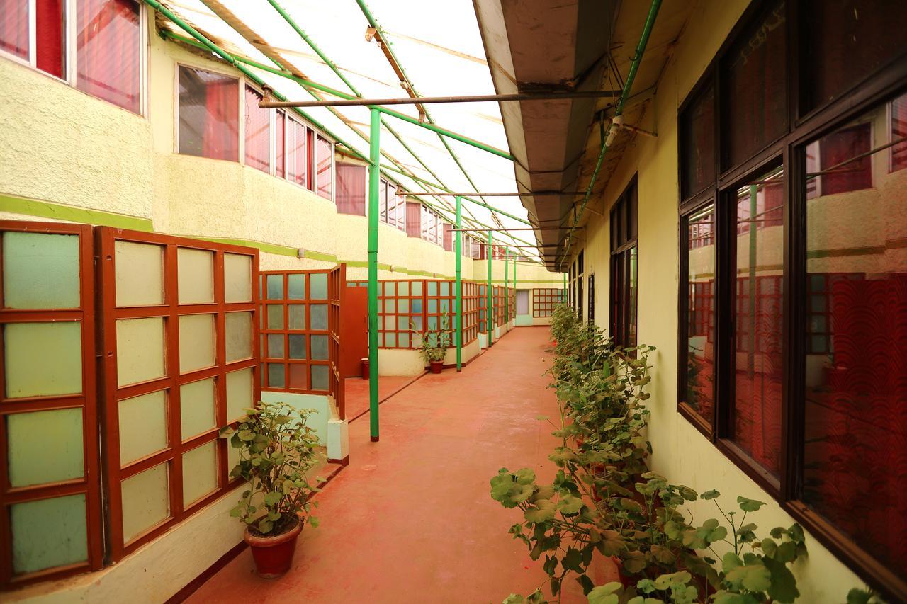 Hotel Charring Cross Ooty Luaran gambar