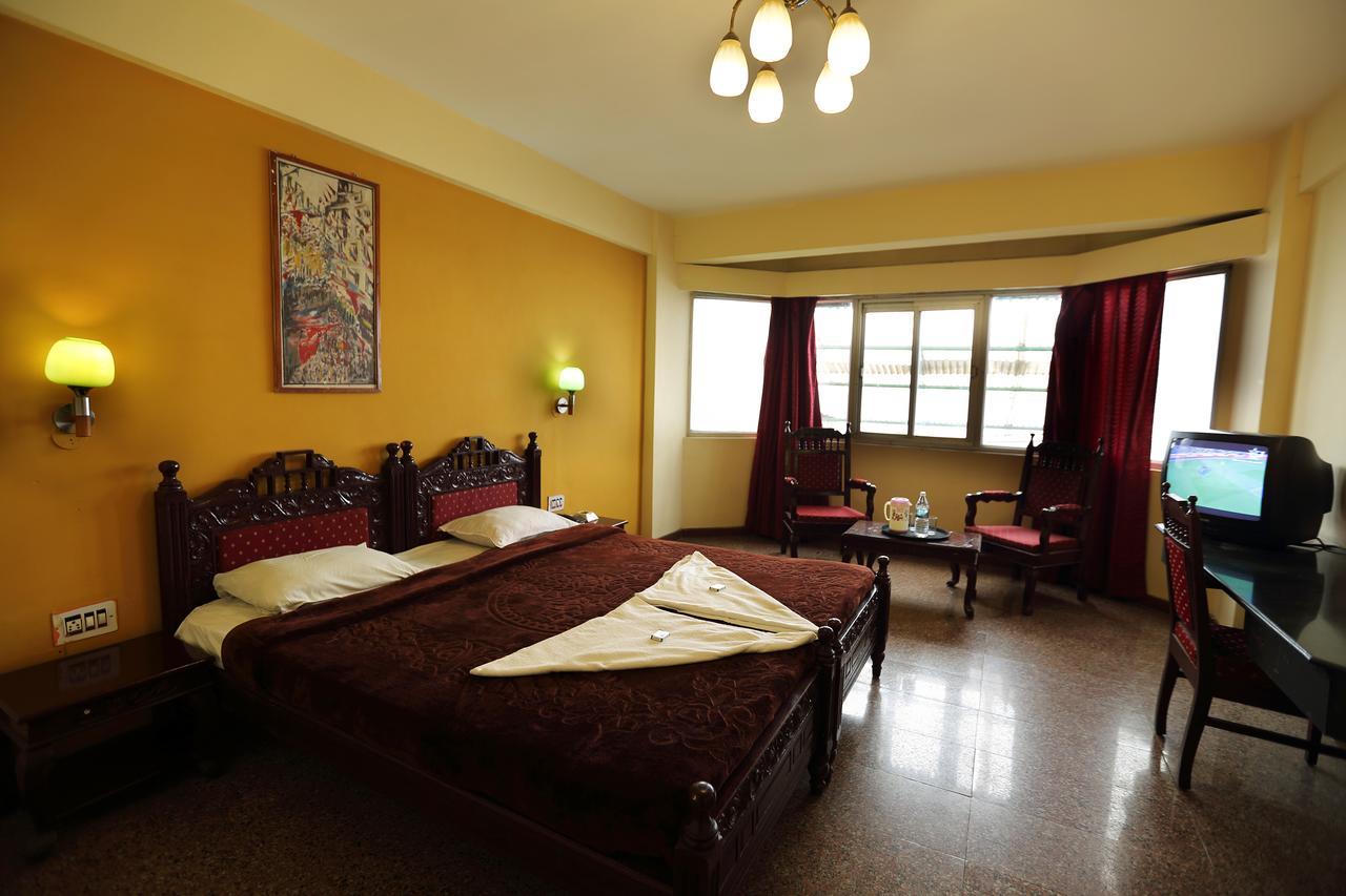 Hotel Charring Cross Ooty Luaran gambar
